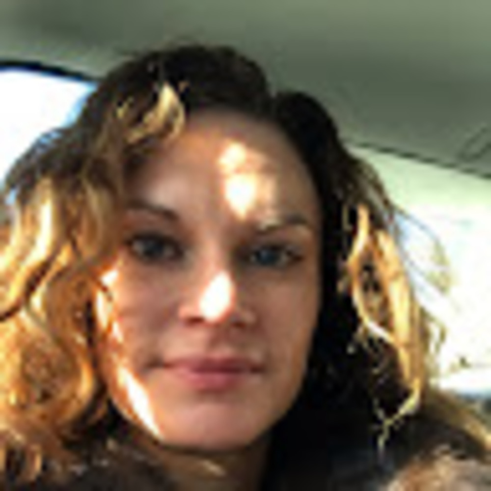 Meet your Posher, Maura